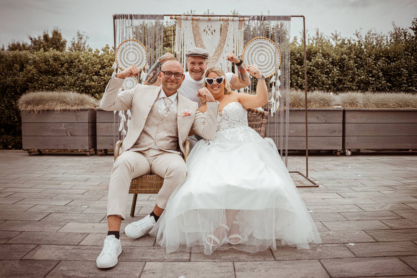 Sven Schubert mit Brautpaar in Duisburg